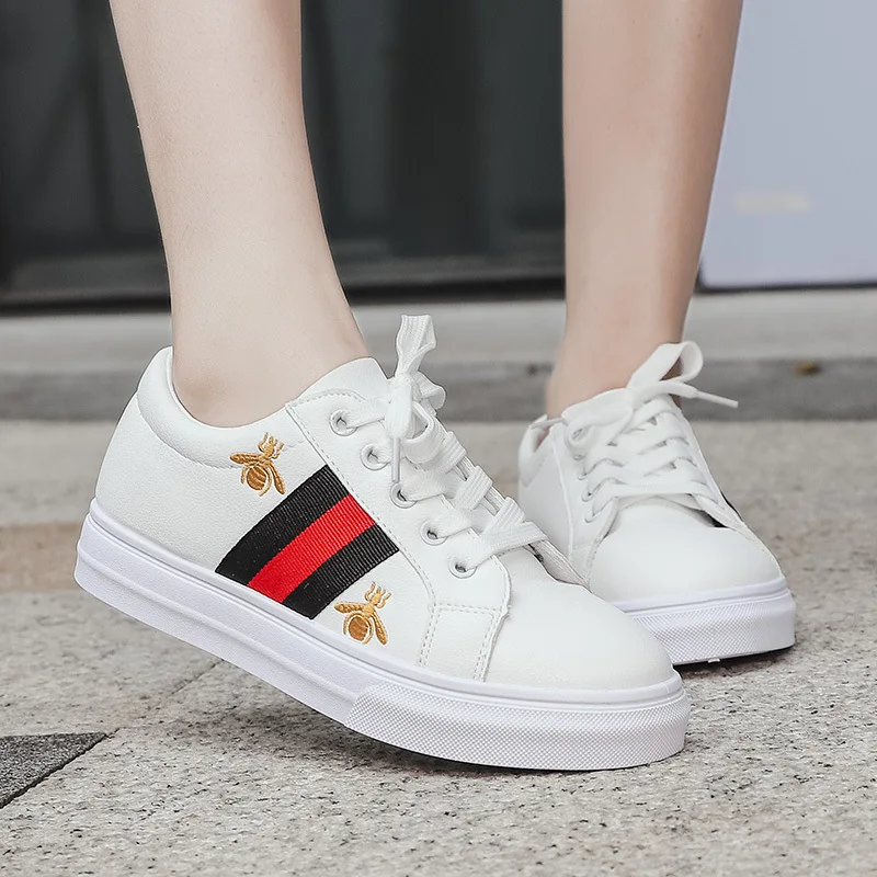 White Shoes Women's 2019 New Style Small Bee Embroidered Breathable Outerwear Slipper Net Red Soft-Sole Elegant Western Style Sk
White Shoes Women's 2019 New Style Small Bee Embroidered Breathable Outerwear Slipper Net Red Soft-Sole Elegant Western Style Sk