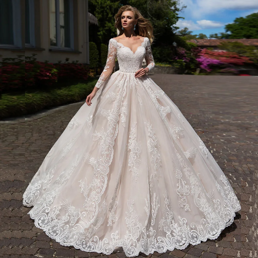 Elegant Champagne Wedding Dresses with Ivory Lace Applique Sheer Scoop Neck Long Sleeves Ball Gown Bride Dress 2020 Plus Size
Elegant Champagne Wedding Dresses with Ivory Lace Applique Sheer Scoop Neck Long Sleeves Ball Gown Bride Dress 2020 Plus Size
