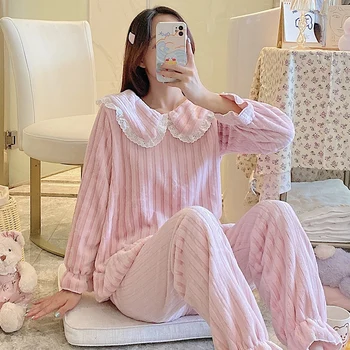 Thick Warm Long Sleeve Flannel Pajama Sets Women 2020 Winter Cute Lace Coral Velvet Sleepwear Homewear Pijama Mujer Home Clothes 
Thick Warm Long Sleeve Flannel Pajama Sets Women 2020 Winter Cute Lace Coral Velvet Sleepwear Homewear Pijama Mujer Home Clothes