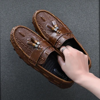 Fashion New men's shoes casual genuine leather loafers male classic slip on shoes men flats driving shoes men Big size 38-47 w5
Fashion New men's shoes casual genuine leather loafers male classic slip on shoes men flats driving shoes men Big size 38-47 w5