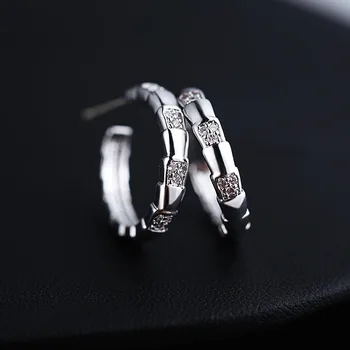 Snake bone zircon earrings ear ring antiallergic s925 needle ear hook stud golden jewelry eardrop earring fashion accessories
Snake bone zircon earrings ear ring antiallergic s925 needle ear hook stud golden jewelry eardrop earring fashion accessories