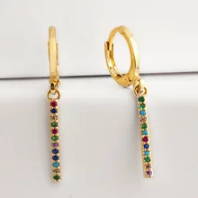 Kleine Hoepel Oorbellen Vrouwen Kleuren Kubieke Zirkoon Verharde Rainbow Charm Hanger Sieraden Aretes Dainty Huggie Gouden Kleur Oorbel Stok(China)