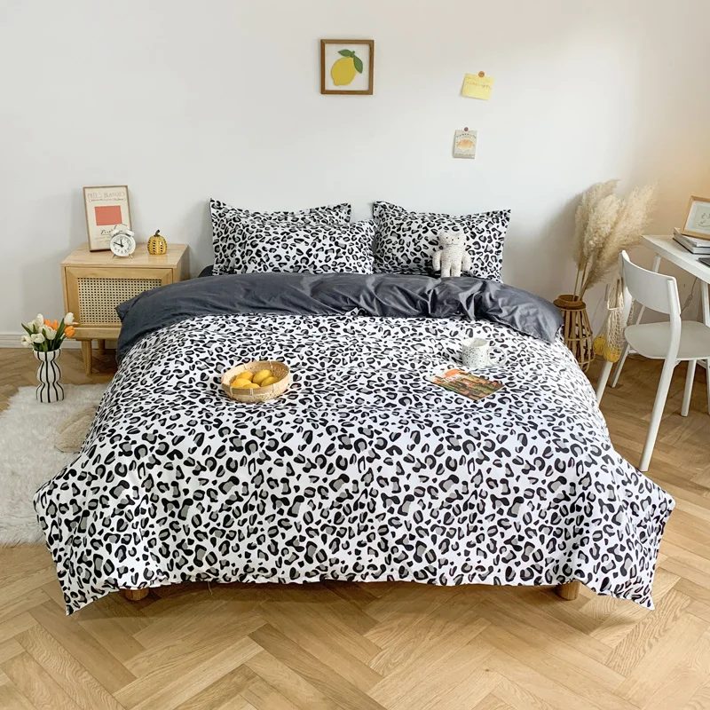 Home Living Leopard Print 3/4Pcs Bedding Flat Sheet Pillow Case Duvet Cover Queen Size and King Size Bedding Sets
Home Living Leopard Print 3/4Pcs Bedding Flat Sheet Pillow Case Duvet Cover Queen Size and King Size Bedding Sets