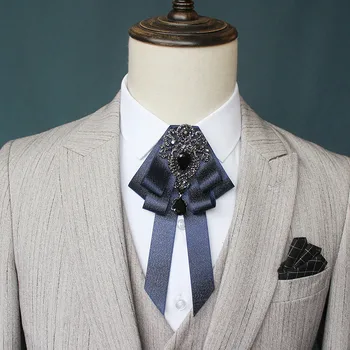 2019 Fashion New Men's Black Ties Groom's Best Bowtie Man's Classic Luxury Bow Tie Blouse Formal Dress Wedding Men Accessories
2019 Fashion New Men's Black Ties Groom's Best Bowtie Man's Classic Luxury Bow Tie Blouse Formal Dress Wedding Men Accessories