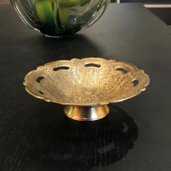 Copper Storage Hand Carved Texture Tray Jewelry Display Plate Necklace Ring Earrings Display Tray Creative Decoration Organizer 
Copper Storage Hand Carved Texture Tray Jewelry Display Plate Necklace Ring Earrings Display Tray Creative Decoration Organizer