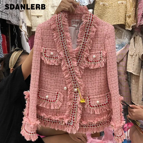 Autumn Tweed Jacket High Quality New Fragrance Tweed Wool Fringed Jackets Women Retro Pearl Button V Neck Coat Lady Coats
Autumn Tweed Jacket High Quality New Fragrance Tweed Wool Fringed Jackets Women Retro Pearl Button V Neck Coat Lady Coats