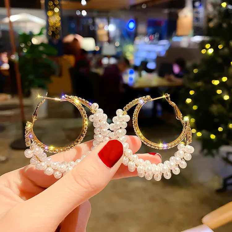 DINGABIYU Trendy Round Gold Silver Pearl Earrings for Women Statement Rhinestone Geometric Earrings Wedding Fashion Jewelry Gift
DINGABIYU Trendy Round Gold Silver Pearl Earrings for Women Statement Rhinestone Geometric Earrings Wedding Fashion Jewelry Gift