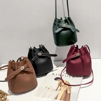 2020 New Fashion Litchi Bucket Single Shoulder bags Mobile Phone Storage Wallet Pumping Lock Core Crossbody Phone Storage purse
2020 New Fashion Litchi Bucket Single Shoulder bags Mobile Phone Storage Wallet Pumping Lock Core Crossbody Phone Storage purse