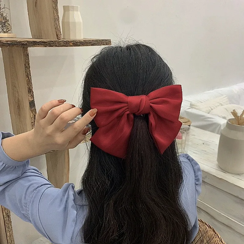 High Quatity Solid Red Black Color Big Bow Hairpins For Girl Popular Hair Clip For Women Sweet Satin Hairgrip Hair Accessories
High Quatity Solid Red Black Color Big Bow Hairpins For Girl Popular Hair Clip For Women Sweet Satin Hairgrip Hair Accessories