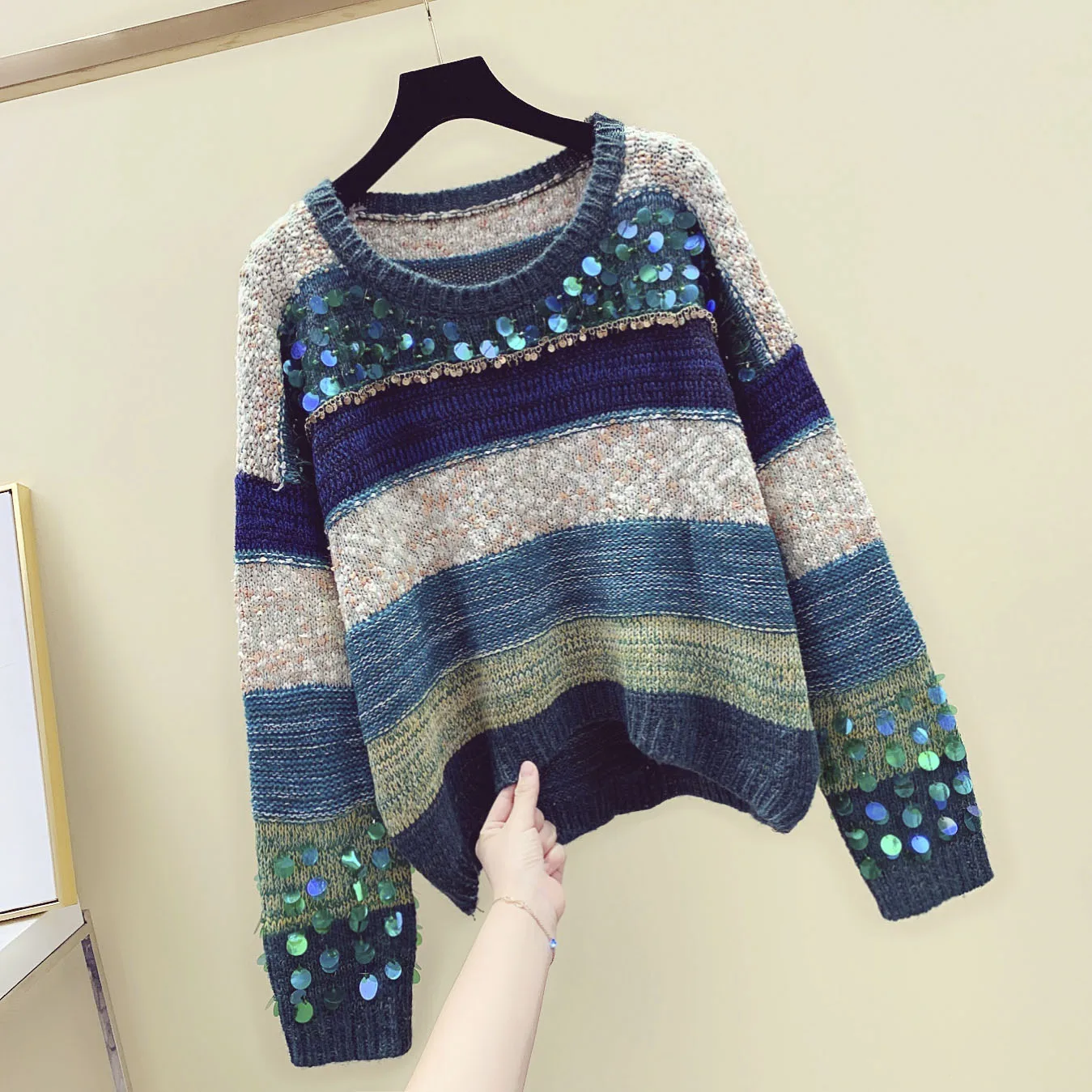Women Sequined Sweater And Pullovers Beading Long Sleeved Korean Fashion Knit Sweater Rainbow Striped Loose Jumper Sueter Mujer
Women Sequined Sweater And Pullovers Beading Long Sleeved Korean Fashion Knit Sweater Rainbow Striped Loose Jumper Sueter Mujer