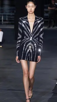 Winter Luxury Sexy Long Sleeve V Neck Sequins Glitter Black Women Bandage Dress 2020 Designer Evening Party Dress Vestido
Winter Luxury Sexy Long Sleeve V Neck Sequins Glitter Black Women Bandage Dress 2020 Designer Evening Party Dress Vestido