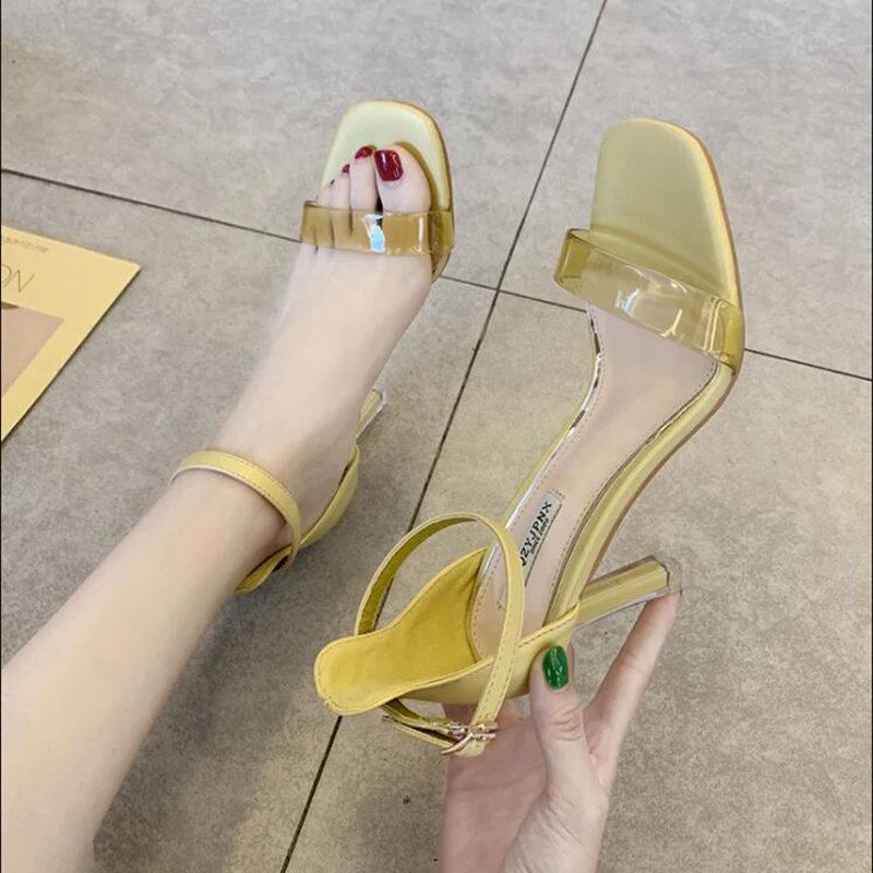 Sandals High Heel Sandals Women Shoes Woman 2020 New Summer Fashion Fairy Style Transparent Stiletto Small Fresh High Heels D68
Sandals High Heel Sandals Women Shoes Woman 2020 New Summer Fashion Fairy Style Transparent Stiletto Small Fresh High Heels D68