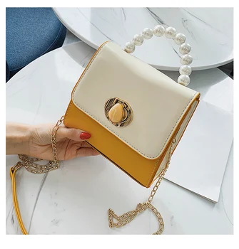 Leather Shoulder Bag Pearl Chain Hangbags Purse for Women Small Trapeziform Messenger Crossbody Purse Handbag for Girls
Leather Shoulder Bag Pearl Chain Hangbags Purse for Women Small Trapeziform Messenger Crossbody Purse Handbag for Girls