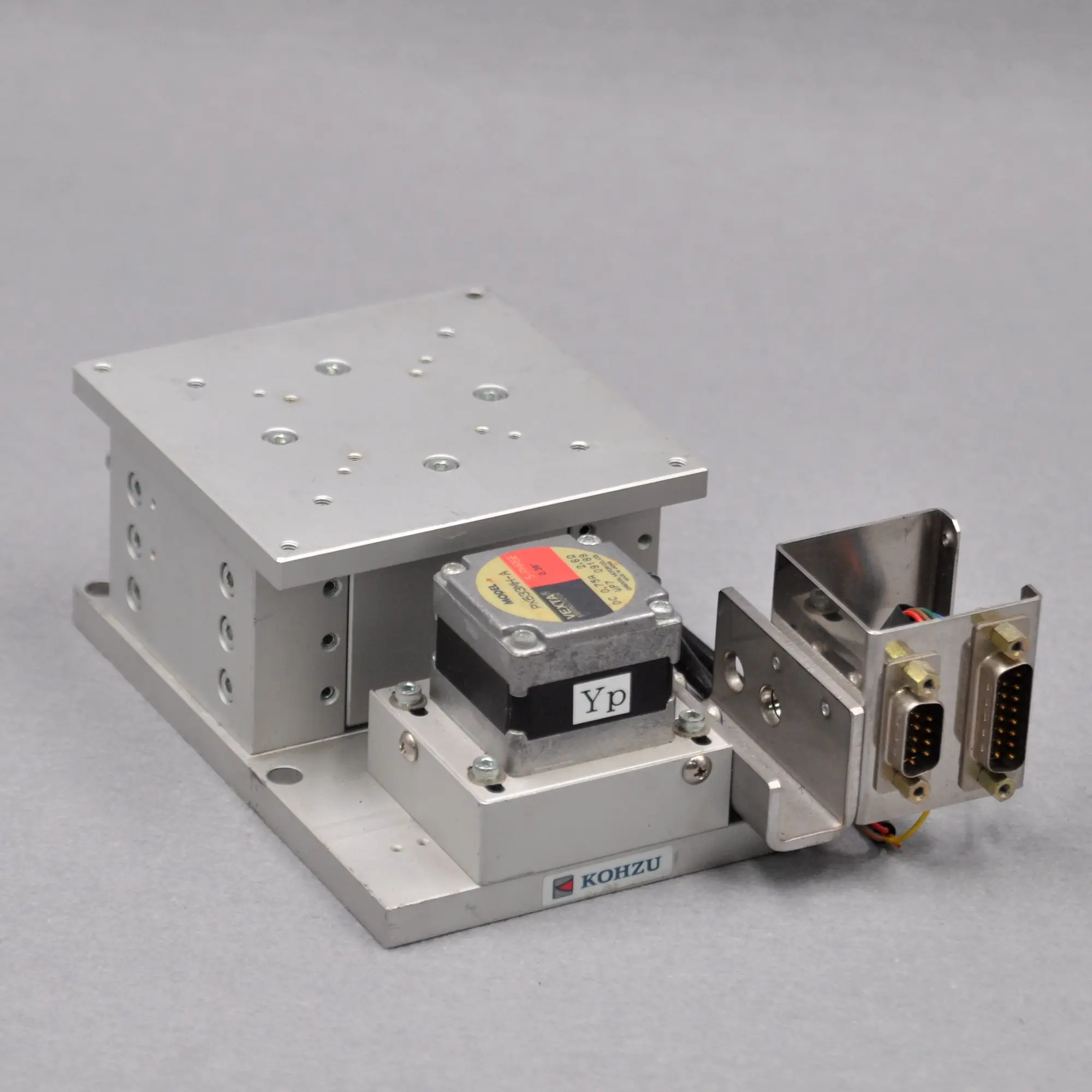 Z axis ZA10-12 Kozu Seiki optical electric precision lifting fine adjustment slide table 100 * 100mm stroke 12mm
Z axis ZA10-12 Kozu Seiki optical electric precision lifting fine adjustment slide table 100 * 100mm stroke 12mm