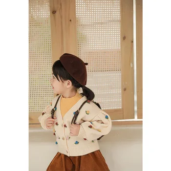 Cute Girls Retro Sweaters Three-dimensional Hand Made Flower Small Kids Baby Girls Cardigan Knitted Sweaters Autumn New Loose
Cute Girls Retro Sweaters Three-dimensional Hand Made Flower Small Kids Baby Girls Cardigan Knitted Sweaters Autumn New Loose