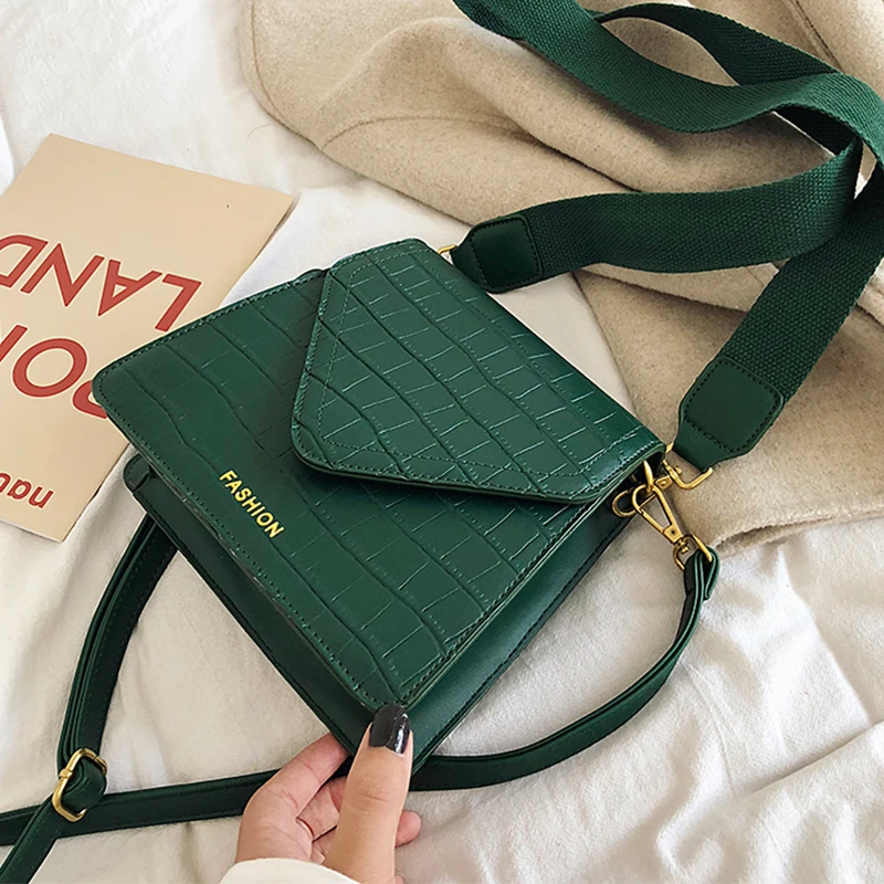 Vintage Fashion Female Shoulder bag 2019 New High Quality Leather Women's Designer Handbag Crocodile pattern Messenger Bags
Vintage Fashion Female Shoulder bag 2019 New High Quality Leather Women's Designer Handbag Crocodile pattern Messenger Bags