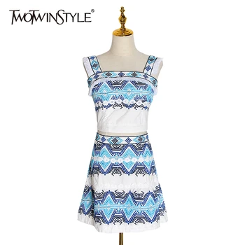 TWOTWINSTYLE Print Embroidery Sexy Women Two Piece Set Off Shoulder Strap Short Tops Slim Mini Skirt Female Suit Summer 2020 New
TWOTWINSTYLE Print Embroidery Sexy Women Two Piece Set Off Shoulder Strap Short Tops Slim Mini Skirt Female Suit Summer 2020 New