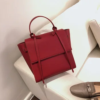 SWDF 2020 Cowhide Women's Shoulder Bag Big Women Leather Handbags Trapeze Shape Stylish Crossbody Bags For Women
SWDF 2020 Cowhide Women's Shoulder Bag Big Women Leather Handbags Trapeze Shape Stylish Crossbody Bags For Women