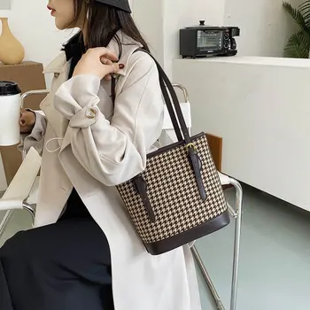 Checkered Print Large Capacity Women Sling Bag Fashion Woman Bucket Bag Euro America Style Young Popular Shoulder Bag Handbag
Checkered Print Large Capacity Women Sling Bag Fashion Woman Bucket Bag Euro America Style Young Popular Shoulder Bag Handbag