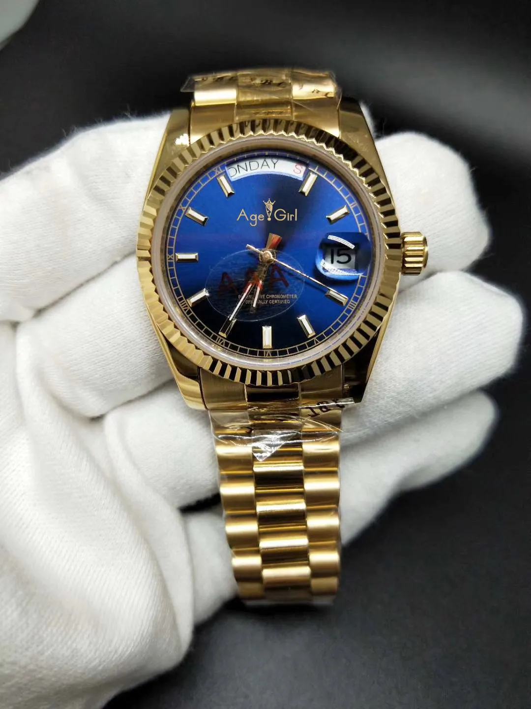 Luxury Brand New Men Daydate Yellow Gold Black Blue Grey Automatic Mechanical Stainless Steel Sapphire Sport Watches 36mm AAA+ 
Luxury Brand New Men Daydate Yellow Gold Black Blue Grey Automatic Mechanical Stainless Steel Sapphire Sport Watches 36mm AAA+