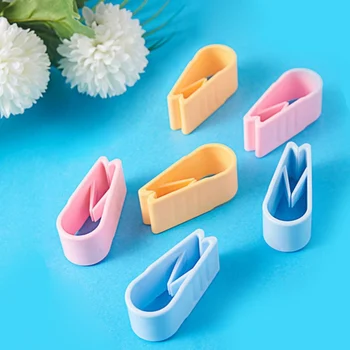 Quilt Cover Gripper Ceiling Mount Without Needle Non-slip Quilt Fixed Clip Plastic Bed Sheet Quilt Fixed Buckle
Quilt Cover Gripper Ceiling Mount Without Needle Non-slip Quilt Fixed Clip Plastic Bed Sheet Quilt Fixed Buckle
