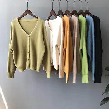 2019 New Autumn Women Cardigan 7 Colors Long Sleeve Streetwear Single Breasted V-neck Polyester Sweater for Woman
2019 New Autumn Women Cardigan 7 Colors Long Sleeve Streetwear Single Breasted V-neck Polyester Sweater for Woman