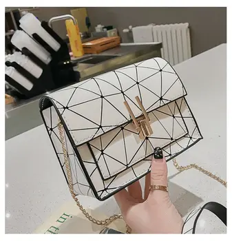 Women Shoulder Bags 2020 Summer New Korean Version of the Messenger Bag Handbag Chain Wild Crack Printing Wild Shoulder Bag
Women Shoulder Bags 2020 Summer New Korean Version of the Messenger Bag Handbag Chain Wild Crack Printing Wild Shoulder Bag