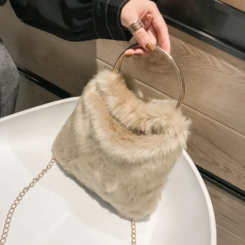 Faux fur women's handbag high quality furry messenger bag metal chain women's shoulder bag 2019 new discount girl bags 
Faux fur women's handbag high quality furry messenger bag metal chain women's shoulder bag 2019 new discount girl bags