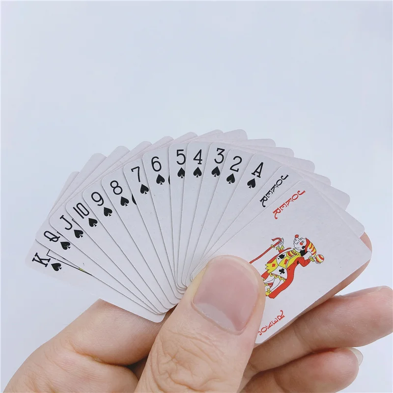 

Cute MINI Miniature Games Poker MINI Playing Cards 40X28mm Miniature For Dolls Accessory Home Decoration High Quality Card Game