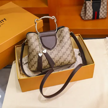 High-end bag women's bag 2020 new fashion simple portable single shoulder oblique satchel bucket bag
High-end bag women's bag 2020 new fashion simple portable single shoulder oblique satchel bucket bag