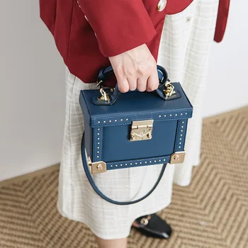 Box Bag Small Square Woman Slanted 2020 New Fashion Rivets Handbag Small Box Net Red Tide
Box Bag Small Square Woman Slanted 2020 New Fashion Rivets Handbag Small Box Net Red Tide