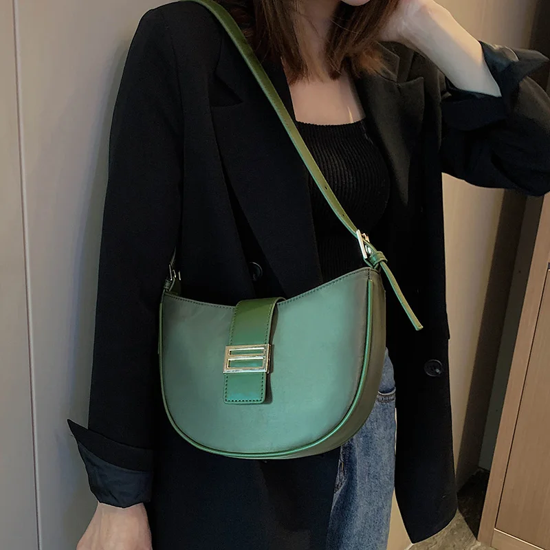 New Designer Solid Color Shoulder Bags For Women 2019 Small Messenger Crossbody Bag Lady Fashion Handbags and Purses 
New Designer Solid Color Shoulder Bags For Women 2019 Small Messenger Crossbody Bag Lady Fashion Handbags and Purses