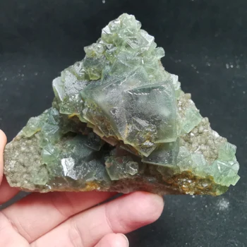 162gNatural rare green fluorite cluster mineral specimen stone and CRYSTAL HEALING CRYSTAL QUARTZ GEM
162gNatural rare green fluorite cluster mineral specimen stone and CRYSTAL HEALING CRYSTAL QUARTZ GEM