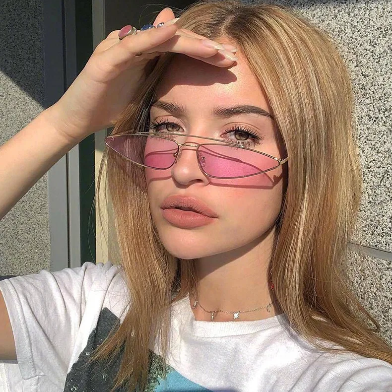 Fashion Triangle Cat Eye Sunglasses Women Vintage Small Metal Frame Sun Glasses Luxury Designer Tinted Color Lens Shades UV400
Fashion Triangle Cat Eye Sunglasses Women Vintage Small Metal Frame Sun Glasses Luxury Designer Tinted Color Lens Shades UV400