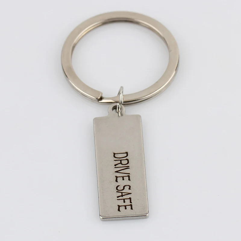 Fashion-Couple-Lovers-Family-Gifts-Keyring-Drive-Safe-Letter-Stainless-Steel-Key-Ring-Unisex-Car-Key (2)