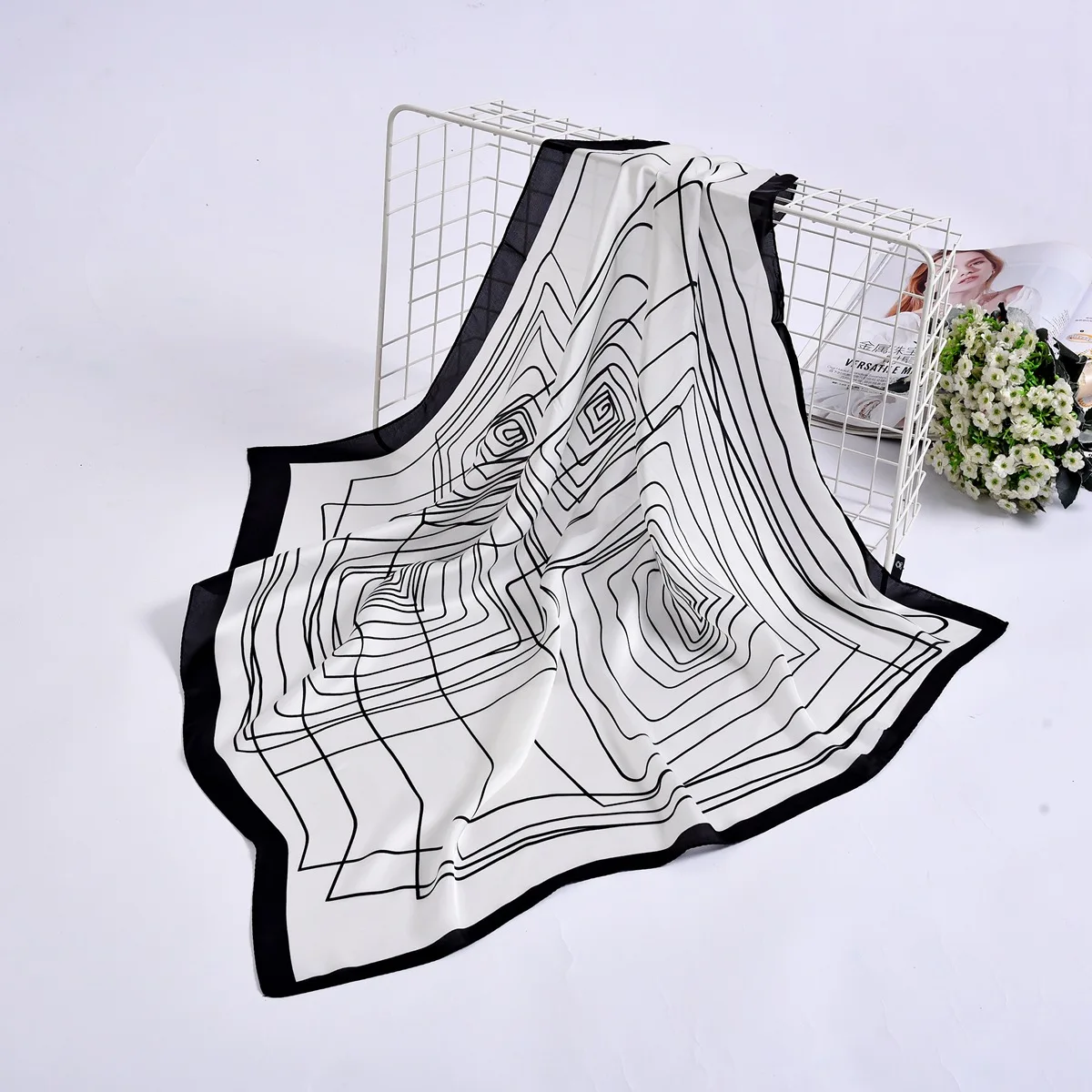 Line Printing Silk Scarf Spring Geometric Neckerchief Pattern Small Square Scarf 70cm Ladies Headband Multifunctional Decoration
Line Printing Silk Scarf Spring Geometric Neckerchief Pattern Small Square Scarf 70cm Ladies Headband Multifunctional Decoration