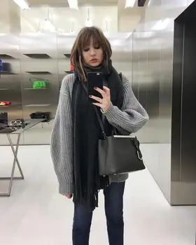 Women Long Sleeve Turtleneck Knit Oversized Pullover Sweater Tops Winter Jumper Femme
Women Long Sleeve Turtleneck Knit Oversized Pullover Sweater Tops Winter Jumper Femme