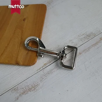 50pcs/lot DIY 25mm metal buckle for pet leash bag backpacks accessories We provide laser engraving service customize LOGO PK-25S
50pcs/lot DIY 25mm metal buckle for pet leash bag backpacks accessories We provide laser engraving service customize LOGO PK-25S