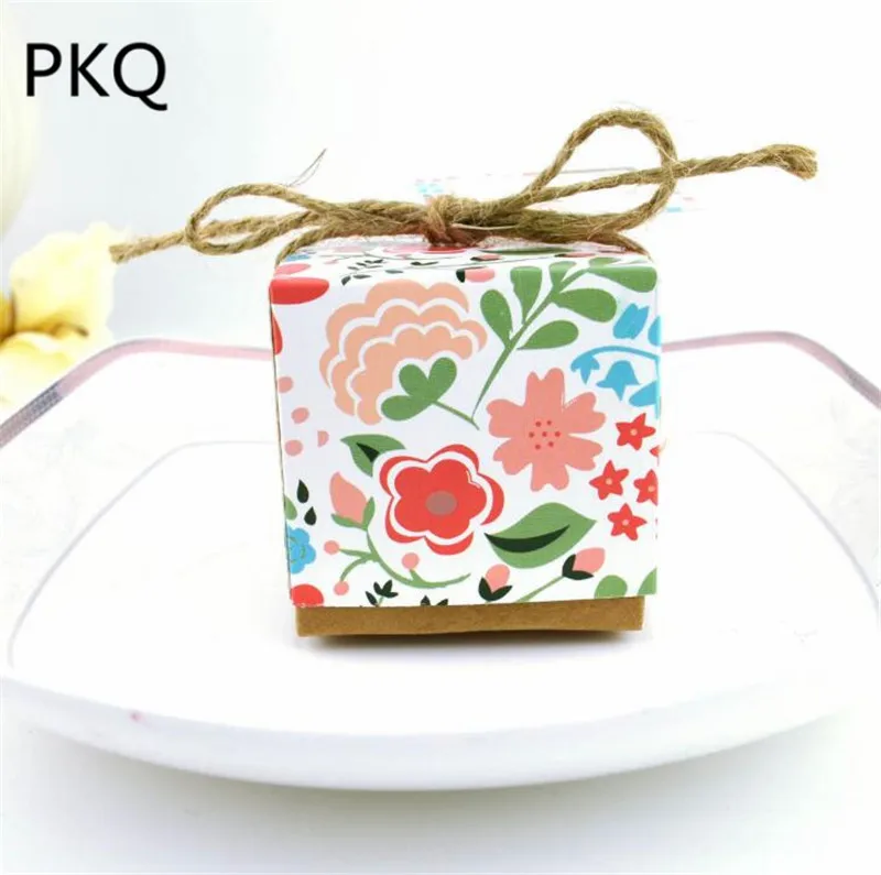 50Pcs/lot Small Gift Box Square Candy Boxes Wedding Party Favor Box Jewelry/Boutique Packaging Box 5x5x5cm
50Pcs/lot Small Gift Box Square Candy Boxes Wedding Party Favor Box Jewelry/Boutique Packaging Box 5x5x5cm