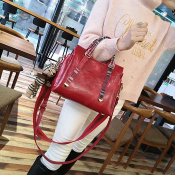 2020 New Zipper Concealed Bag Tide Oil Wax Leather Wild Oblique Cross Fashion Retro Large Capacity Shoulder Handbag Female Bags
2020 New Zipper Concealed Bag Tide Oil Wax Leather Wild Oblique Cross Fashion Retro Large Capacity Shoulder Handbag Female Bags