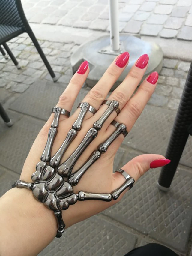 UTB8wk_diJnJXKJkSaiyq6AhwXXa4