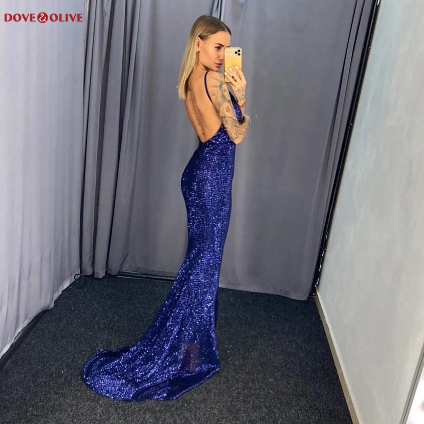 2020 Dark Blue Evening Dresses Sexy Backless Sequined Mermaid Spaghetti Strap Deep V Neck Sweep Trail Prom Formal Gown Celebrity
2020 Dark Blue Evening Dresses Sexy Backless Sequined Mermaid Spaghetti Strap Deep V Neck Sweep Trail Prom Formal Gown Celebrity