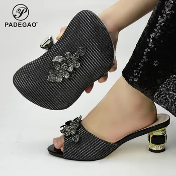 Decorated with Appliques Shoes and Bag Set African Sets Italian Shoes with Matching Bags High Quality Rhinestone Wedding Shoes
Decorated with Appliques Shoes and Bag Set African Sets Italian Shoes with Matching Bags High Quality Rhinestone Wedding Shoes
