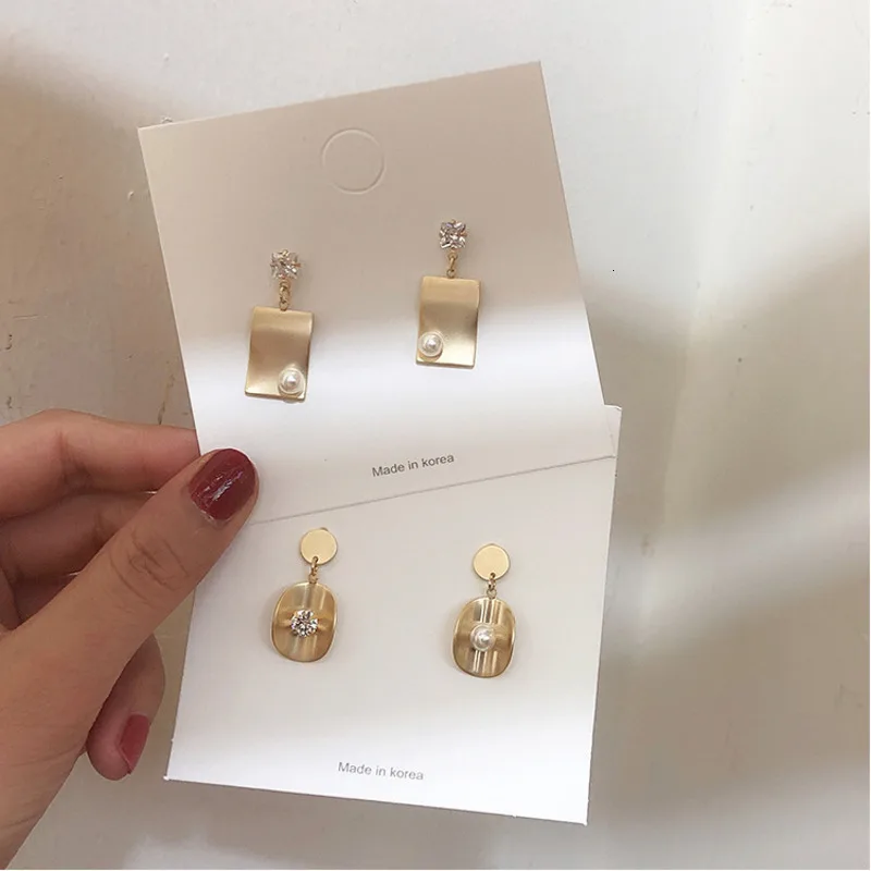 New Design Asymmetric Earring 925 Sterling Silver Crystal Metal Matte Pearl String Earring For Women Girl Wedding Party Jewelr
New Design Asymmetric Earring 925 Sterling Silver Crystal Metal Matte Pearl String Earring For Women Girl Wedding Party Jewelr