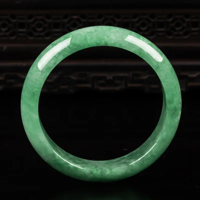 

Zheru Jewelry Myanmar Emerald Green 54-64mm Bracelet Elegant Princess Jewelry Best Gift for Mother and Girlfriend