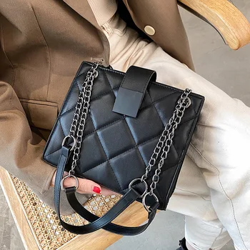 Lingge PU Leather Handbag Bags for Women 2021 Winter Branded Chain Black Shoulder Handbags and Purses Women's Small Bag 
Lingge PU Leather Handbag Bags for Women 2021 Winter Branded Chain Black Shoulder Handbags and Purses Women's Small Bag