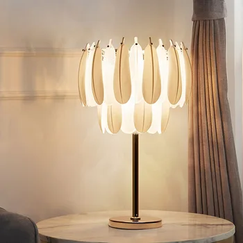Modern Glass Ceramic Feather Table Lamp Lustre Table Lamps For Living Room Bedroom Light Metal Desk Lamp Home Lighting Abajour
Modern Glass Ceramic Feather Table Lamp Lustre Table Lamps For Living Room Bedroom Light Metal Desk Lamp Home Lighting Abajour