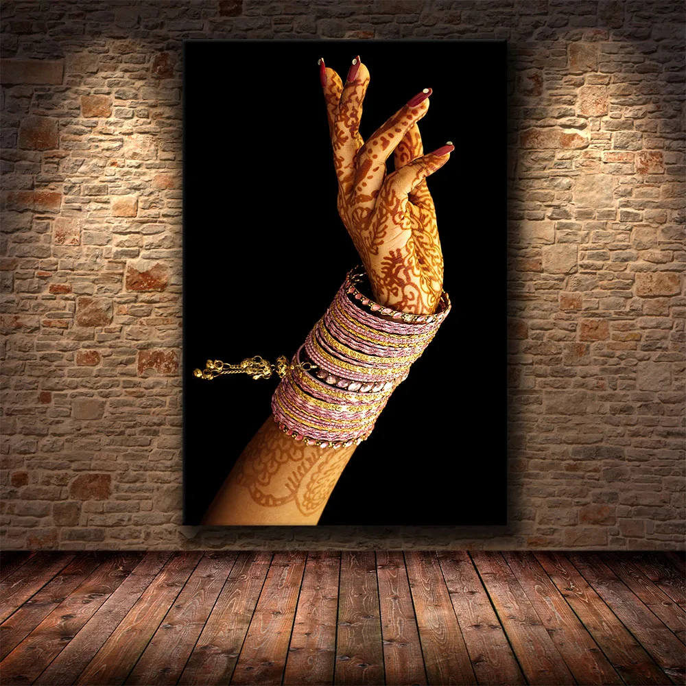 Make-up Hand Print Canvas Painting Gold Jewelry Posters And Prints Cuadros Wall Art Pictures Home Decoration Mural
Make-up Hand Print Canvas Painting Gold Jewelry Posters And Prints Cuadros Wall Art Pictures Home Decoration Mural