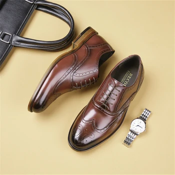 2020 New Men Bullock Shoes Genuine Leather Man Dress Shoes Lace-up male Business shoes Spring/Autumn Men Wedding shoes 7529T
2020 New Men Bullock Shoes Genuine Leather Man Dress Shoes Lace-up male Business shoes Spring/Autumn Men Wedding shoes 7529T