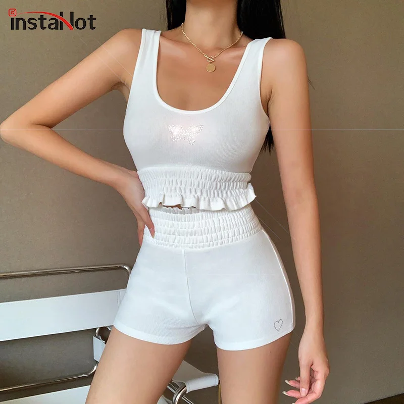 InstaHot ruffle tank top and shorts women two piece set sleeveless summer casual butterfly applique outfit tracksuit women 2020
InstaHot ruffle tank top and shorts women two piece set sleeveless summer casual butterfly applique outfit tracksuit women 2020